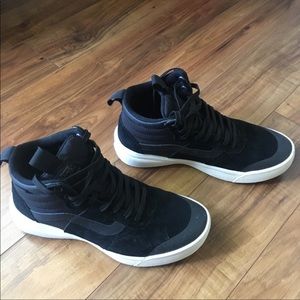 VANS UltraRange Hi MTE